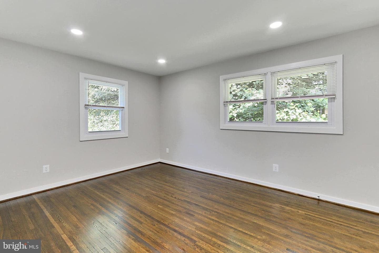 6500 Rivington photo 18