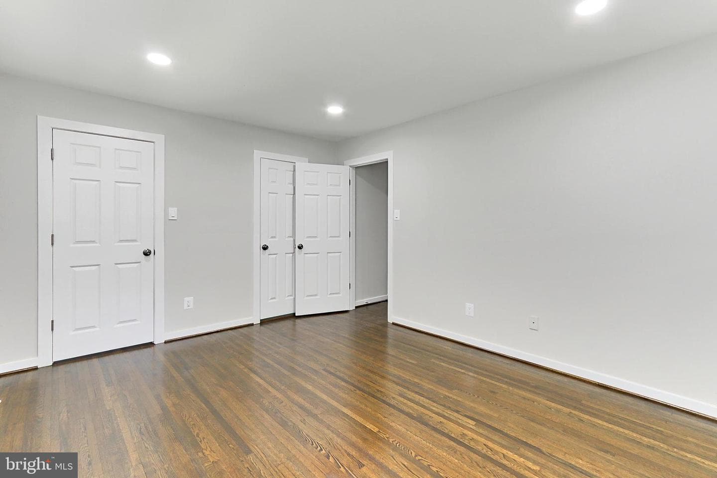 6500 Rivington photo 20