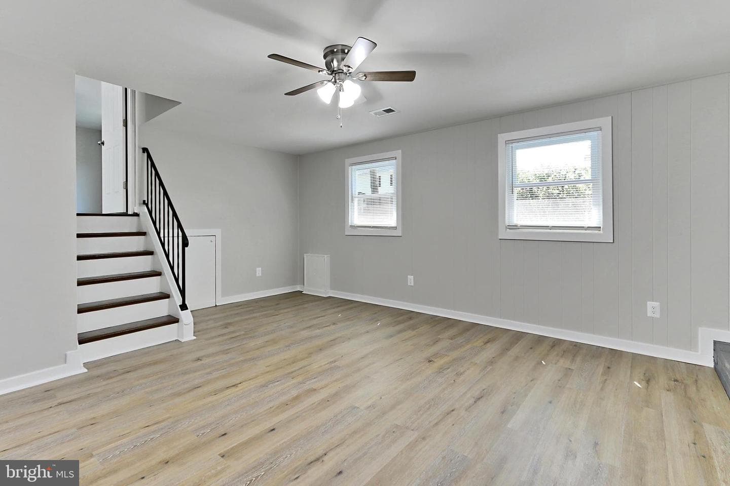 6500 Rivington photo 29