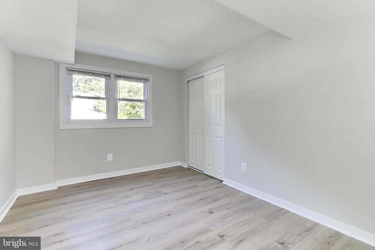 6500 Rivington photo 32