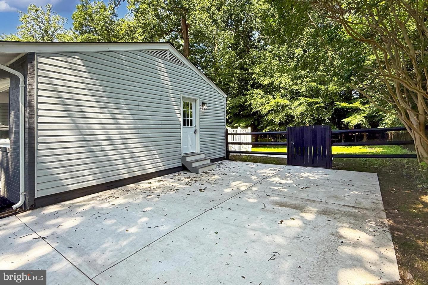 6500 Rivington photo 41