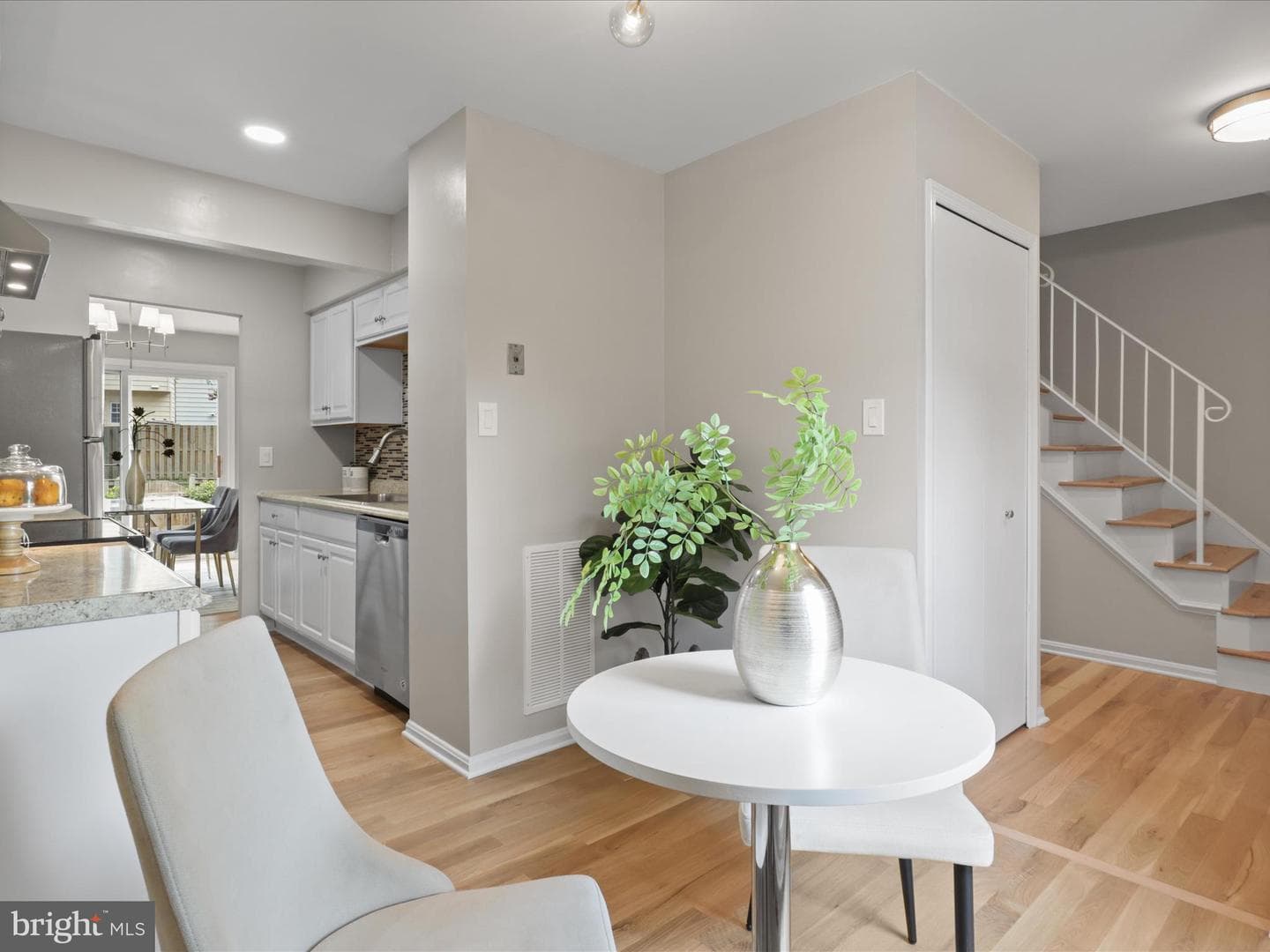 9903 Finian Court photo 7
