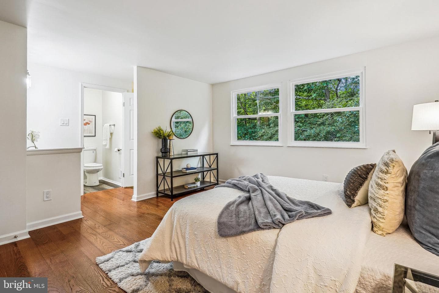 8901 Gutman Court photo 31