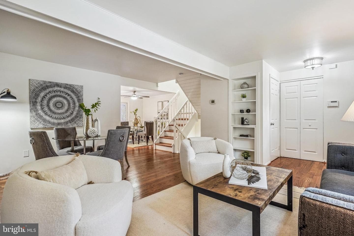 8901 Gutman Court photo 4