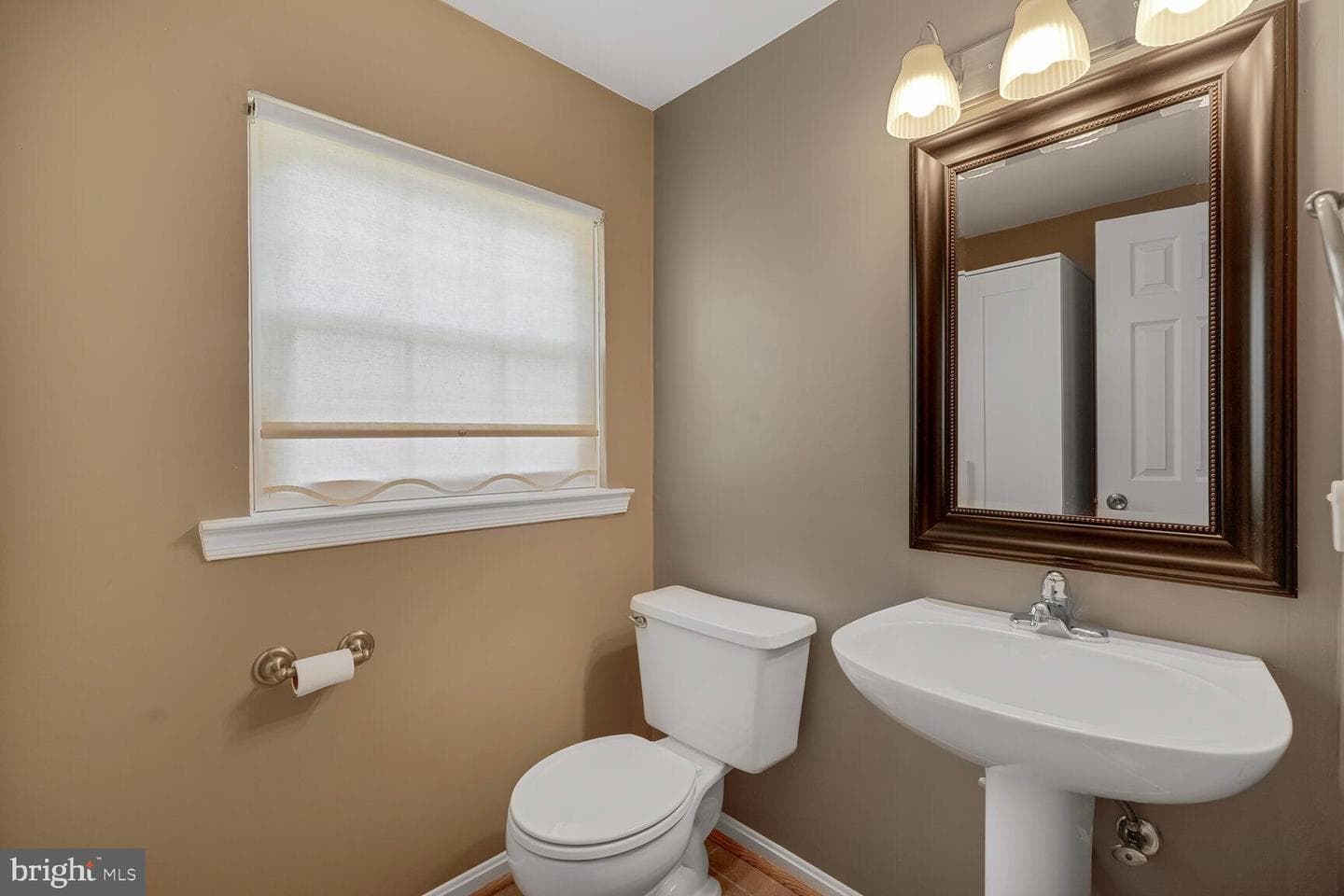 6033 Lands End Lane photo 15