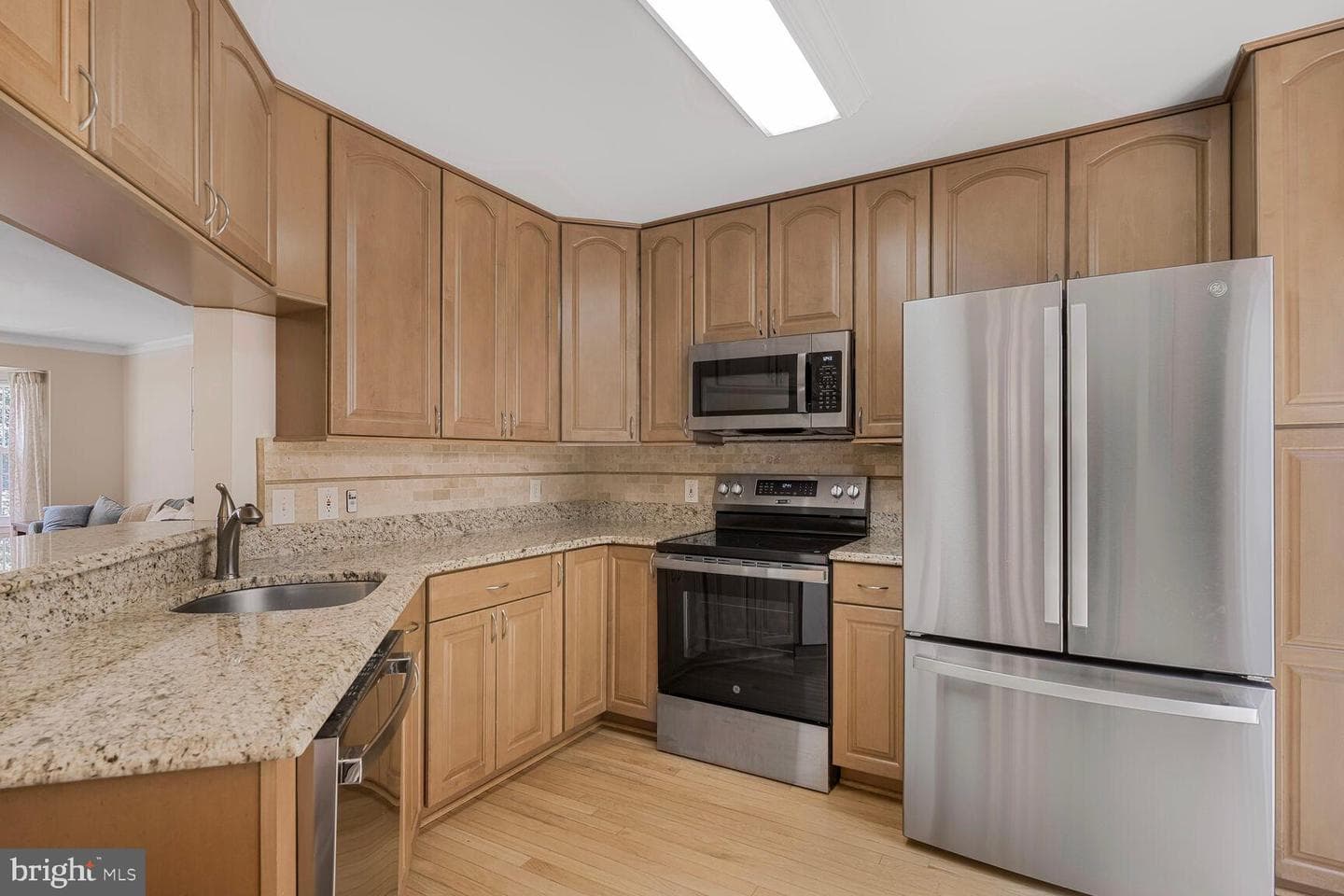 6033 Lands End Lane photo 4