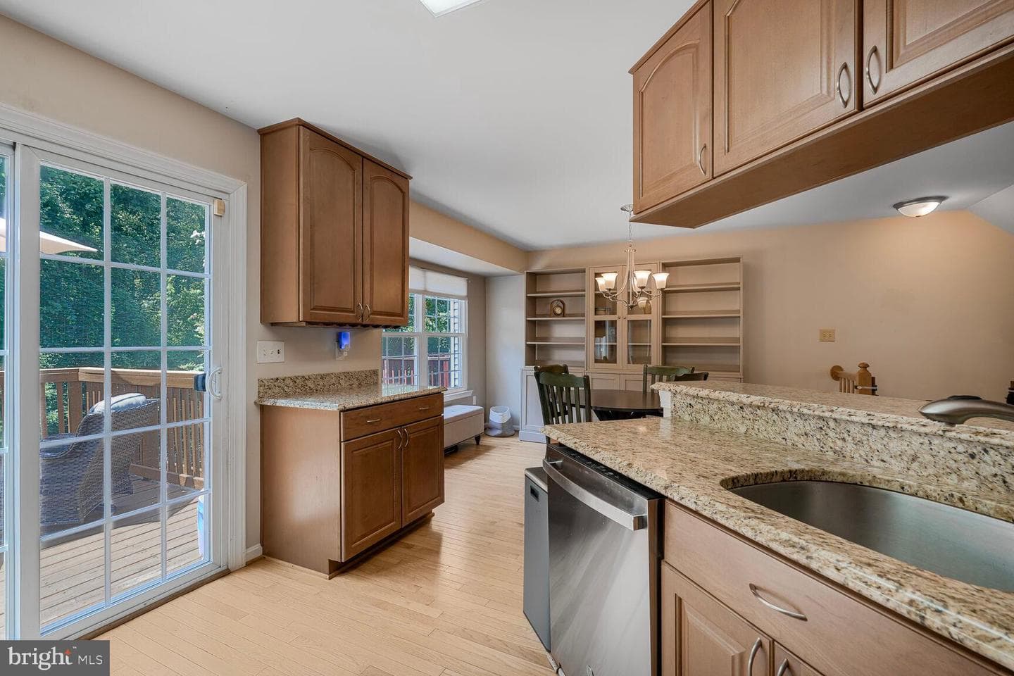 6033 Lands End Lane photo 6
