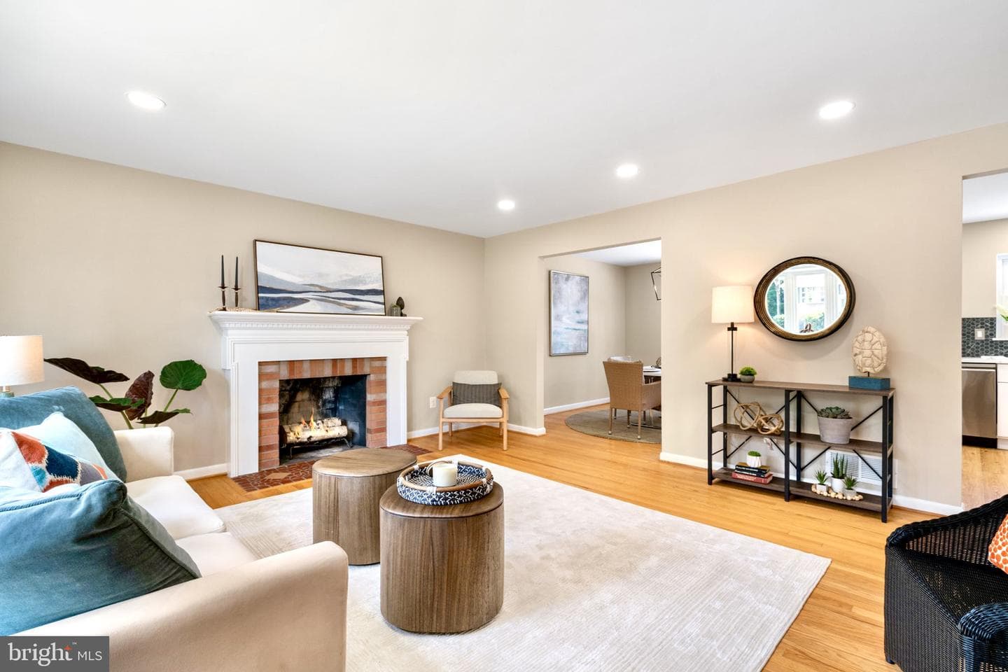 2811 Elsmore Street photo 13