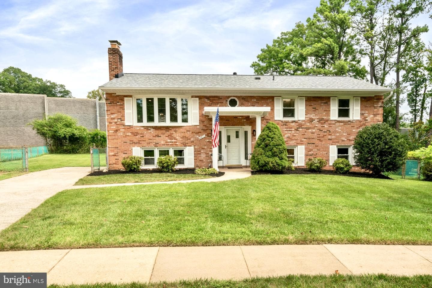 2811 Elsmore Street photo 2