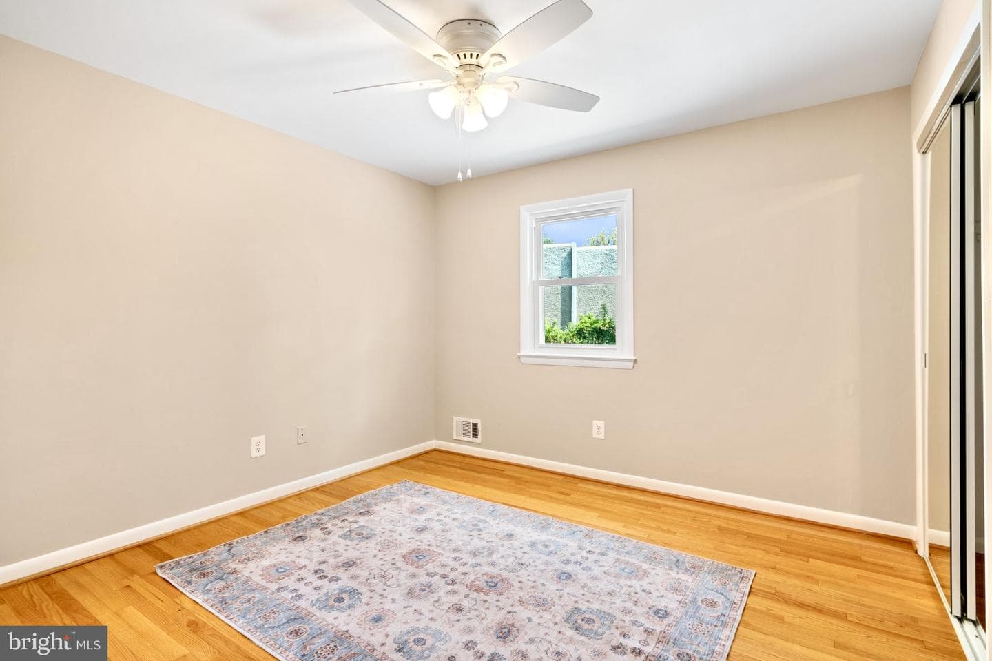 2811 Elsmore Street photo 21