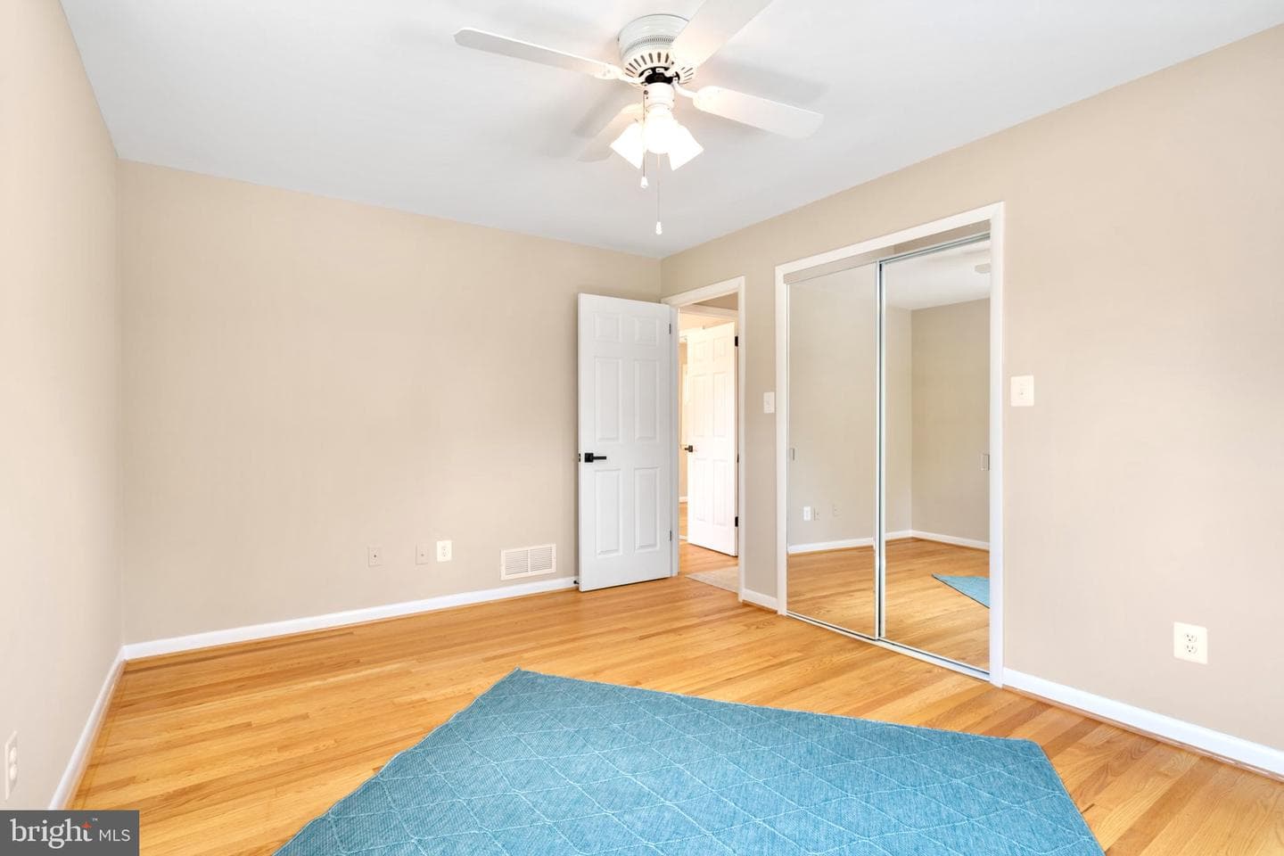 2811 Elsmore Street photo 27