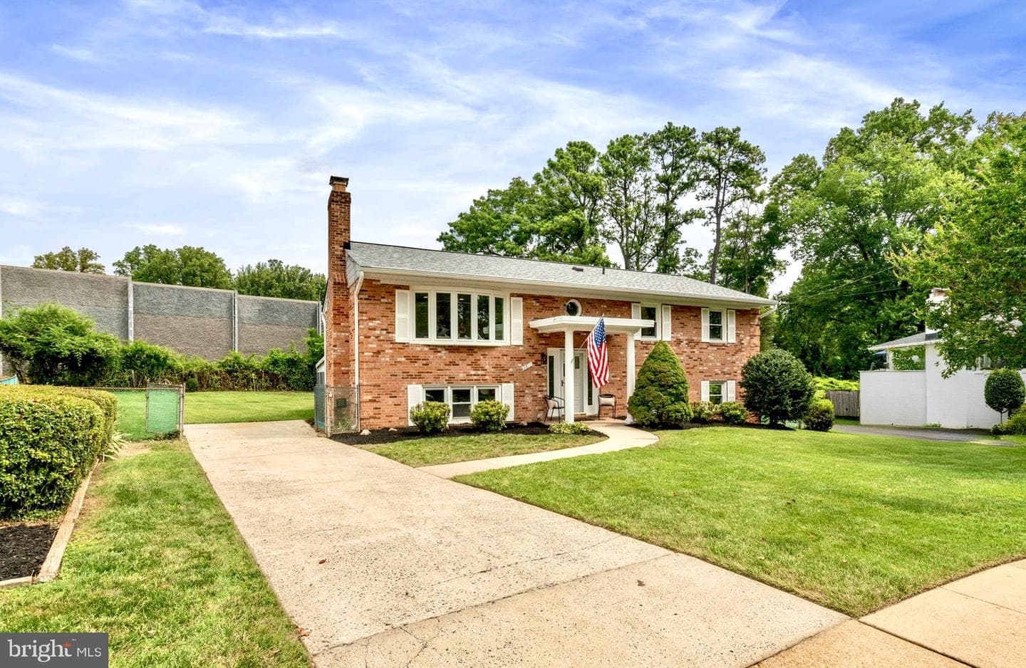 2811 Elsmore Street photo 55