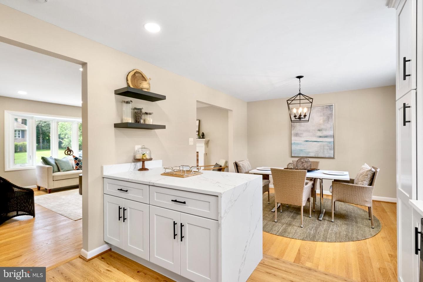 2811 Elsmore Street photo 8
