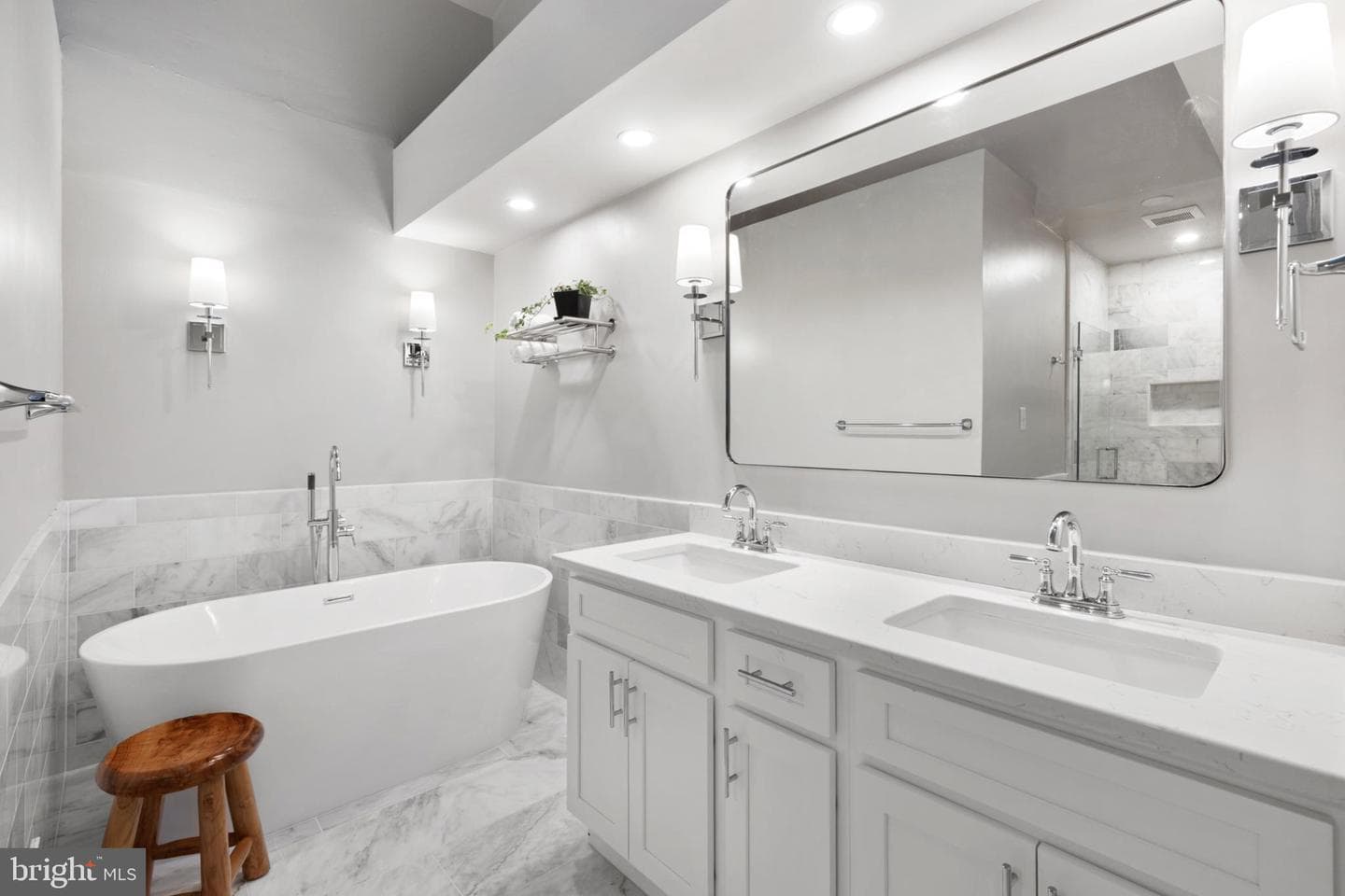 6509 Serenade Place photo 16