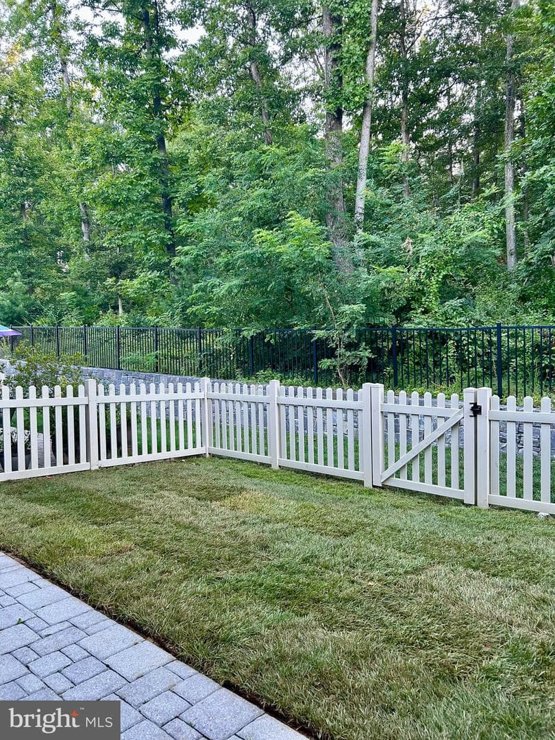 7770 Belvale Drive photo 30
