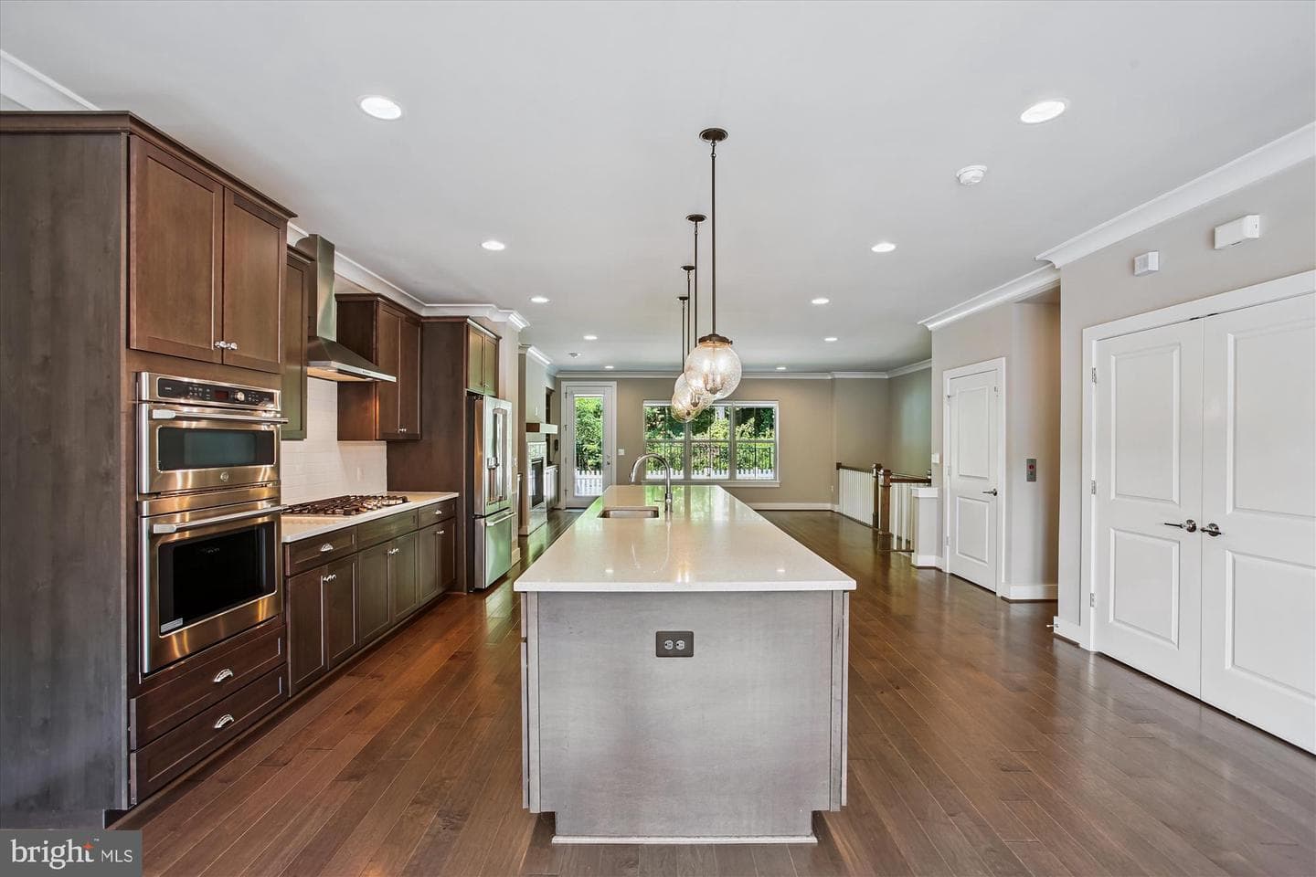 7770 Belvale Drive photo 8