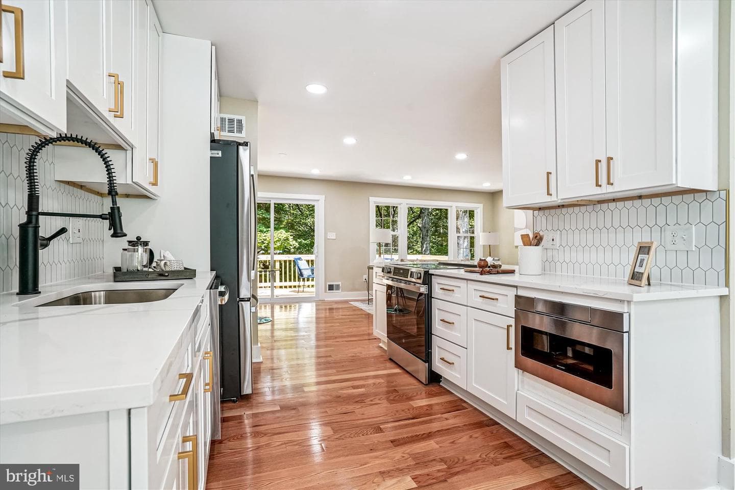 8108 Kings Point Ct. photo 4