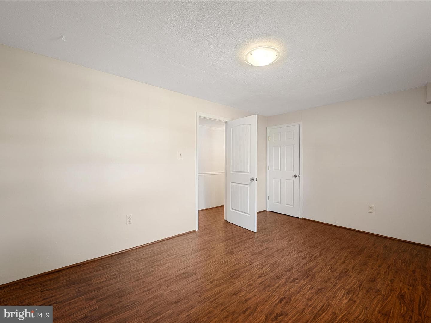 855 Park Avenue photo 29