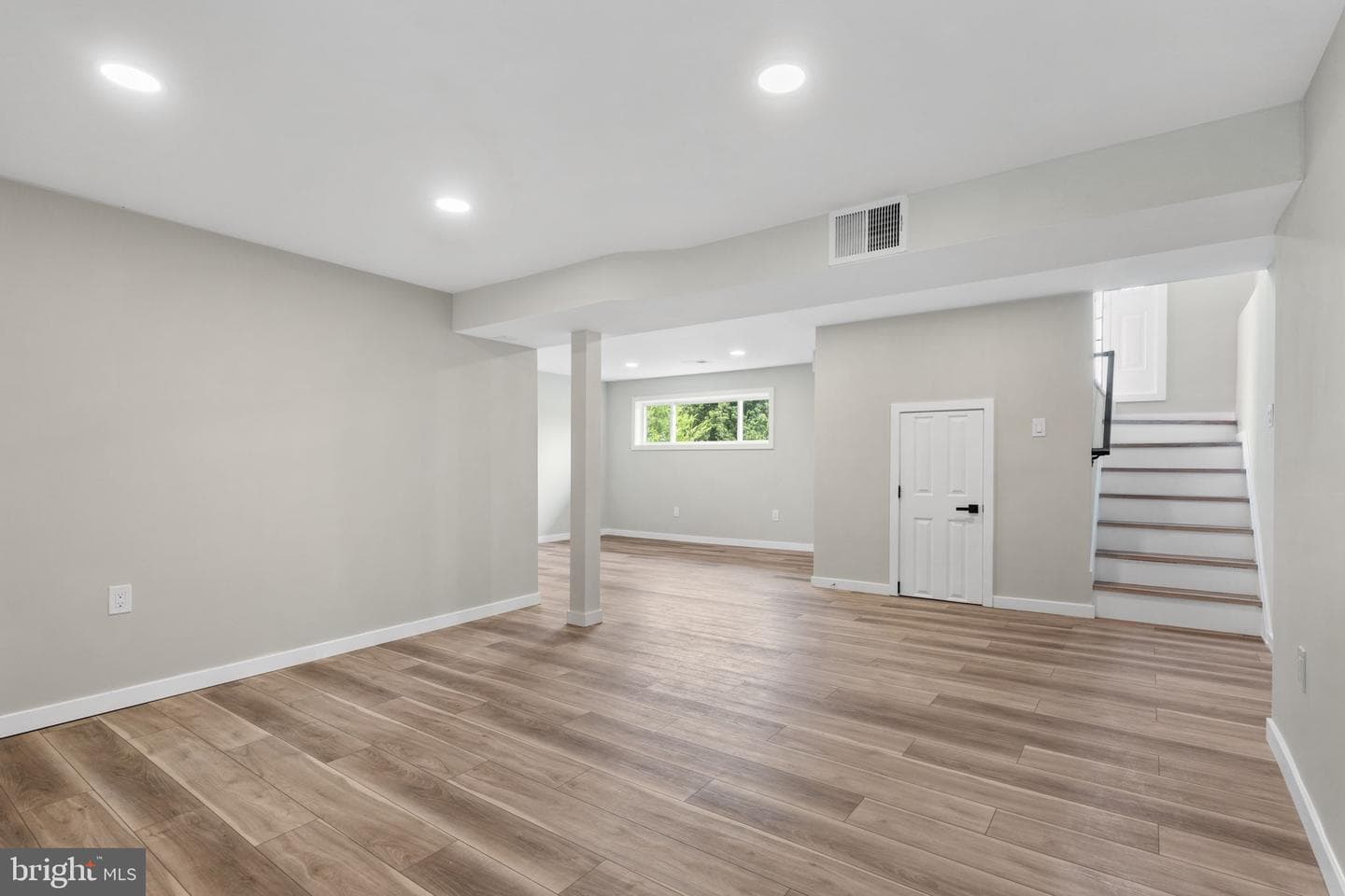8912 Sylvania Street photo 15