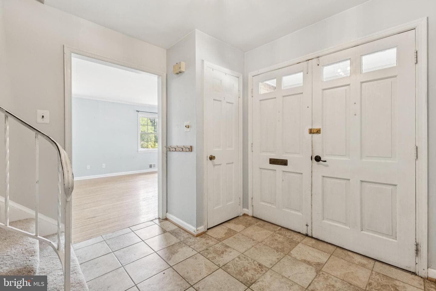 6108 Larstan Drive photo 5