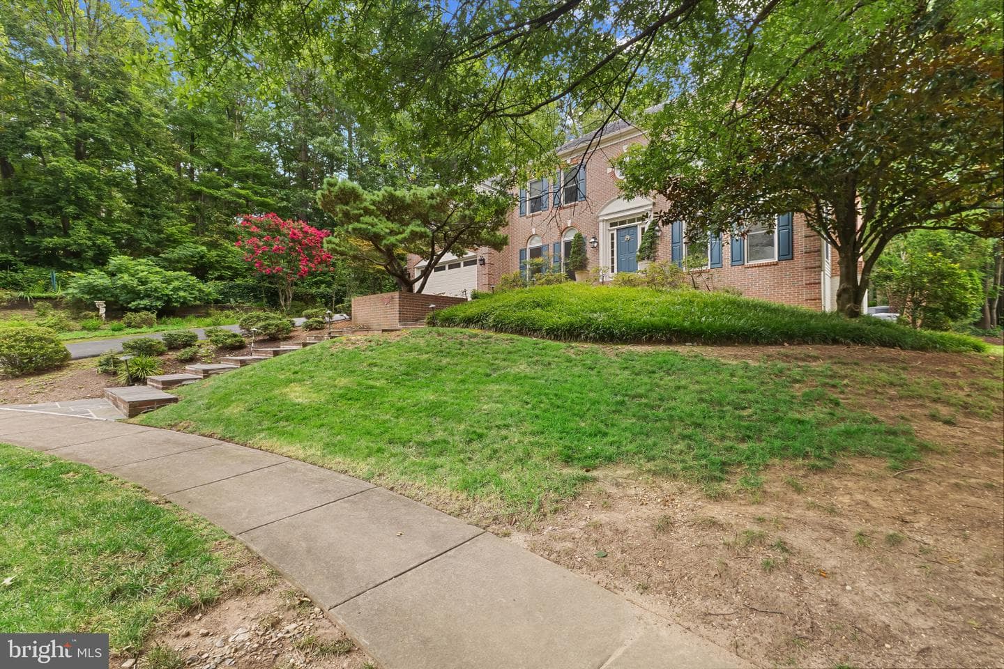 1201 Essex Manor Court photo 3