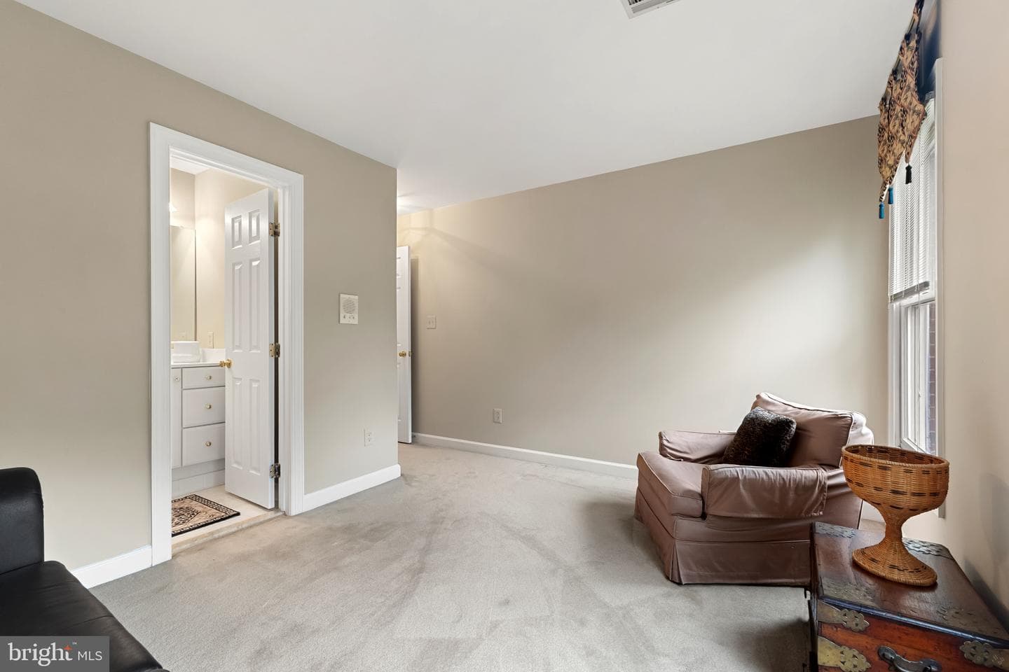 1201 Essex Manor Court photo 42