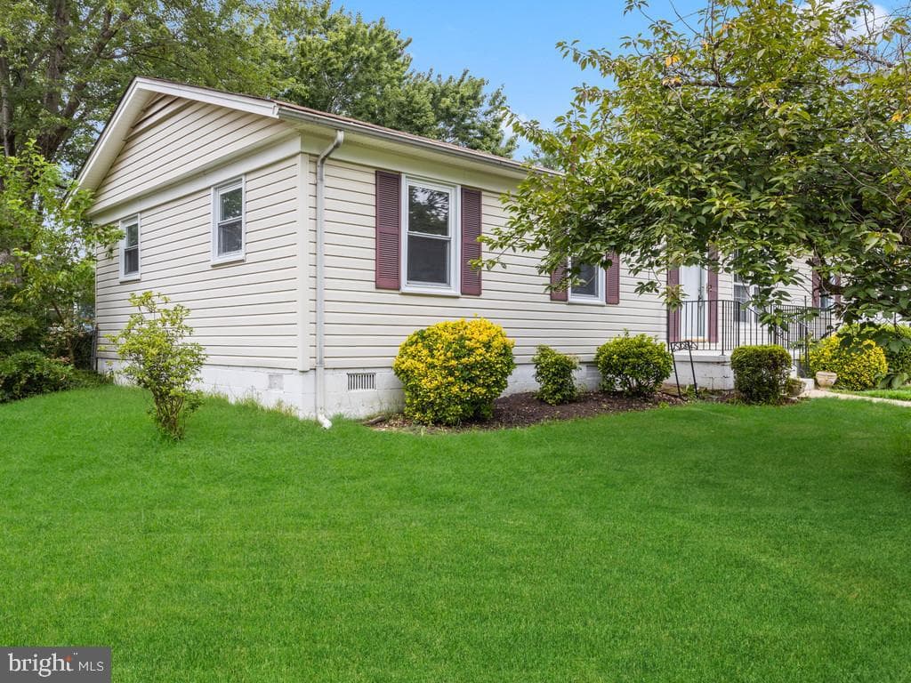 8018 Imperial Street photo 2