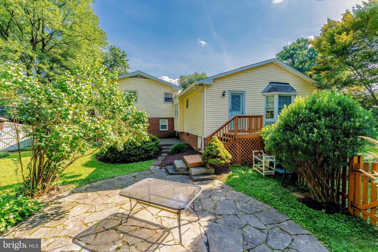 242 Hillside Circle SW photo 11