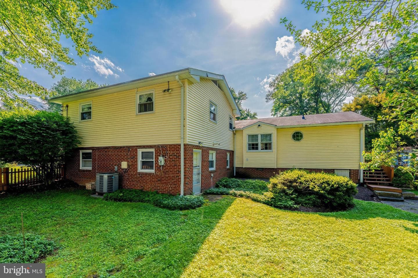 242 Hillside Circle SW photo 14