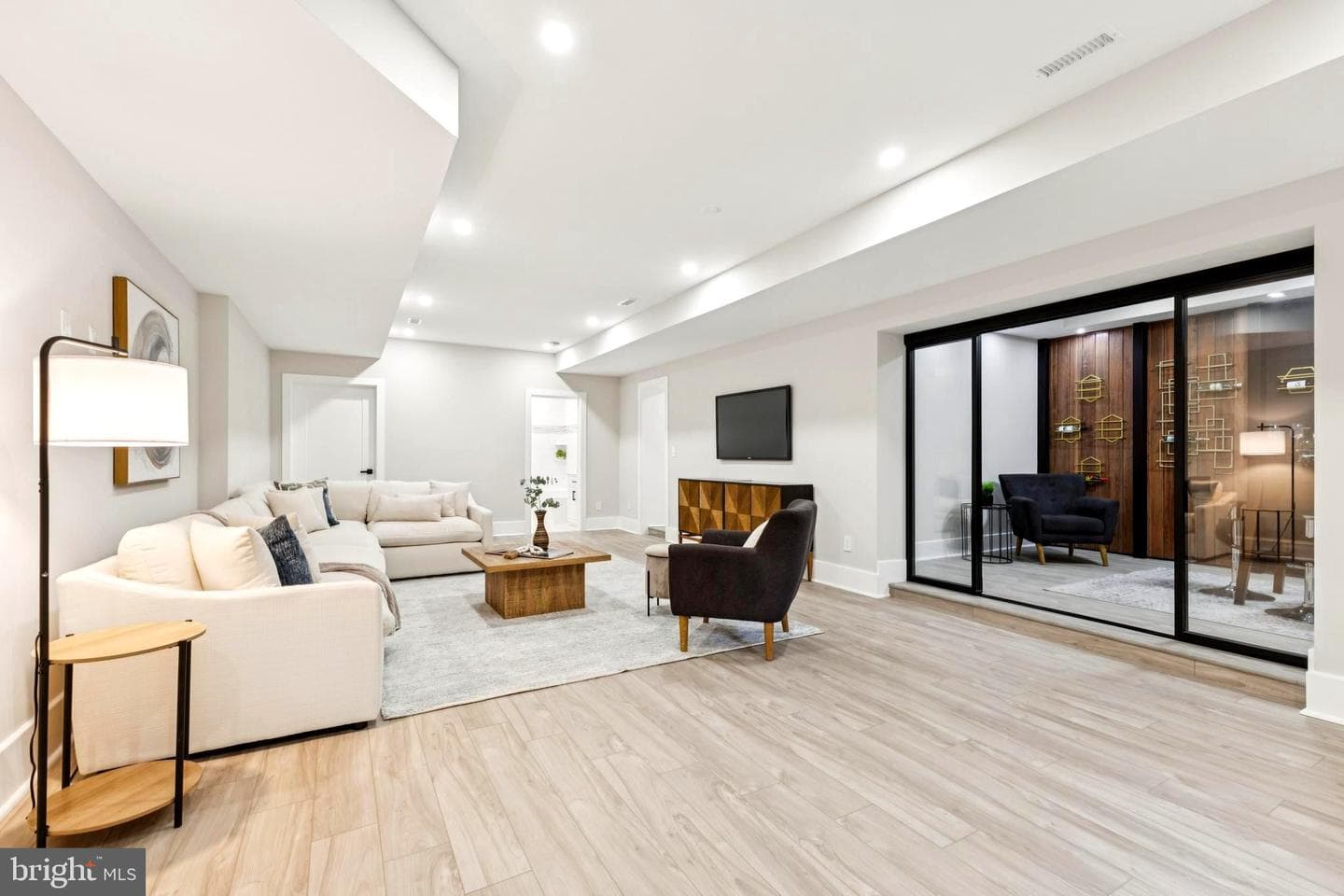 5005 Ravensworth Road photo 45