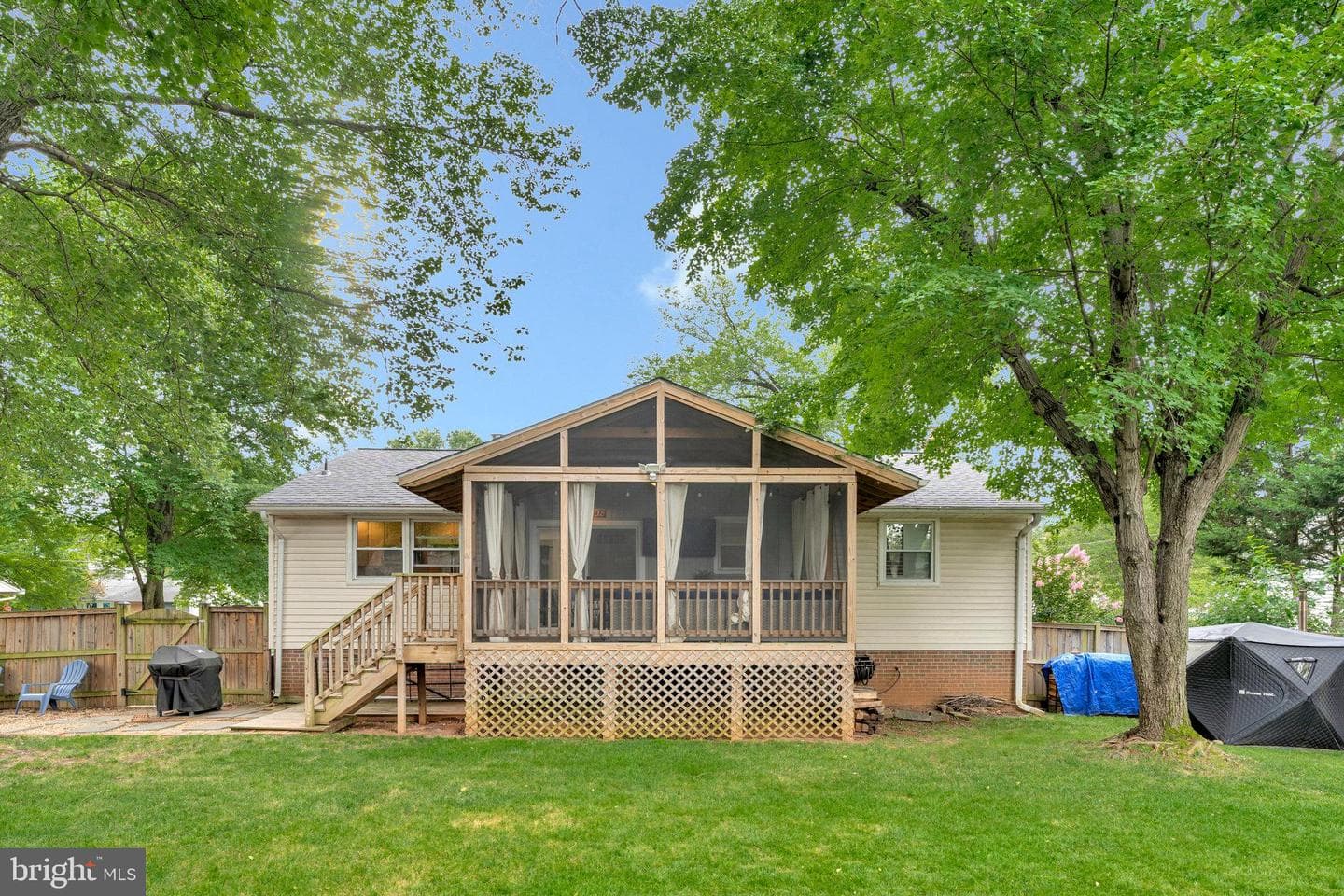 14704 Lock Drive photo 29
