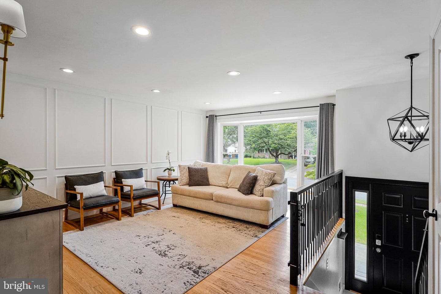 14704 Lock Drive photo 5