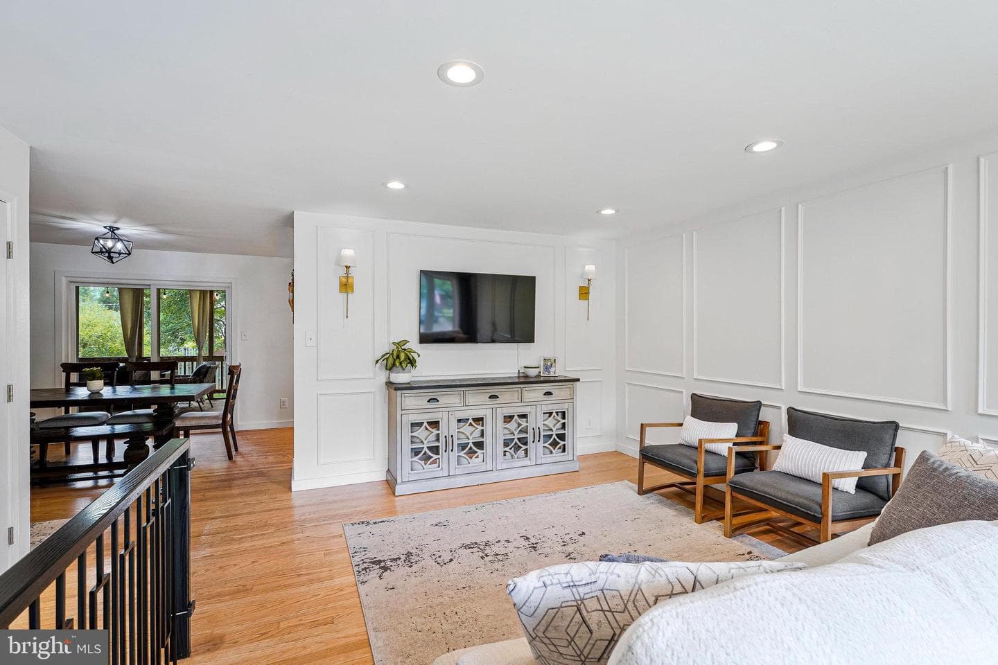 14704 Lock Drive photo 6