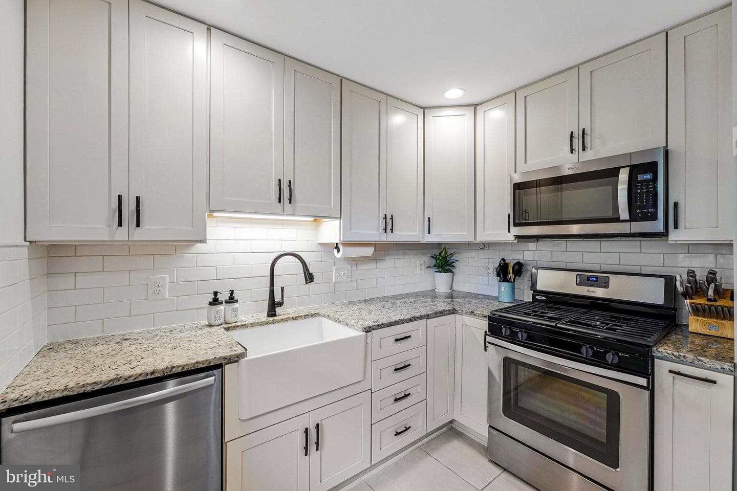 14704 Lock Drive photo 9