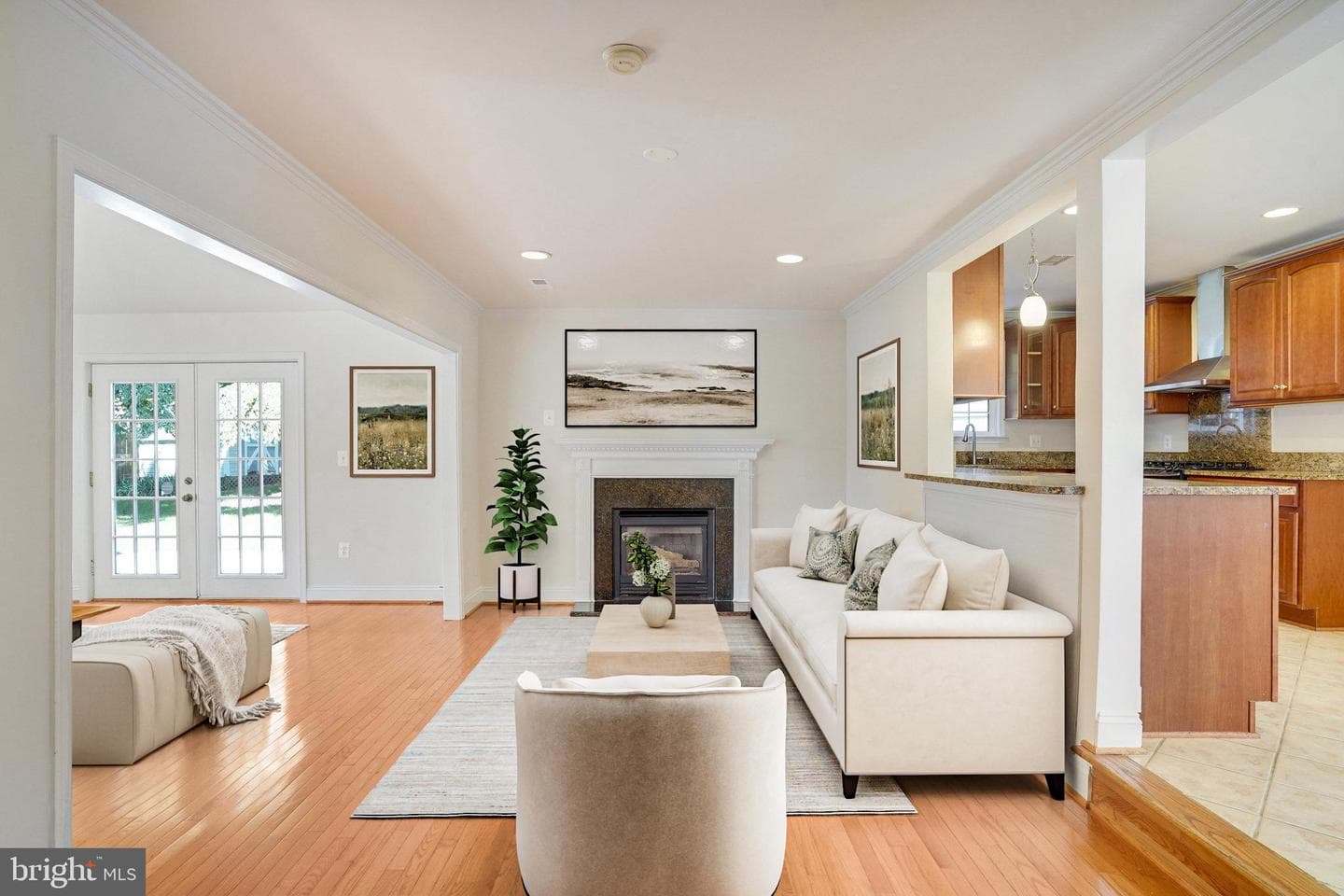 2052 Arch Drive photo 4