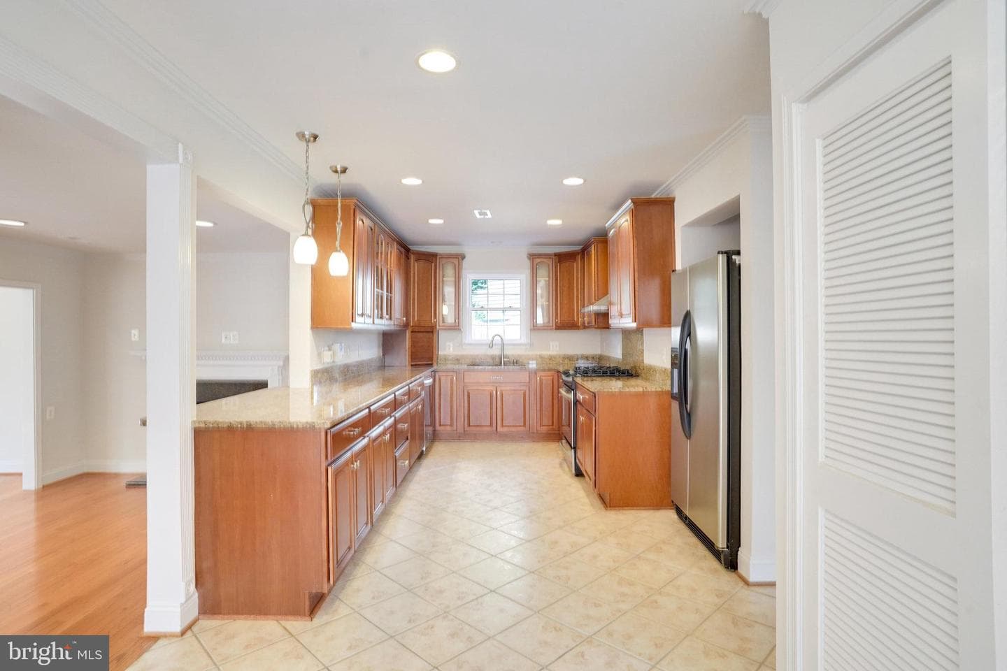 2052 Arch Drive photo 6