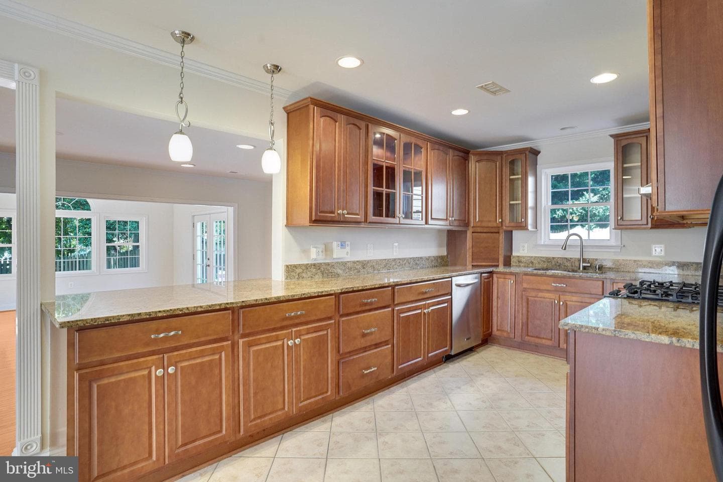 2052 Arch Drive photo 7