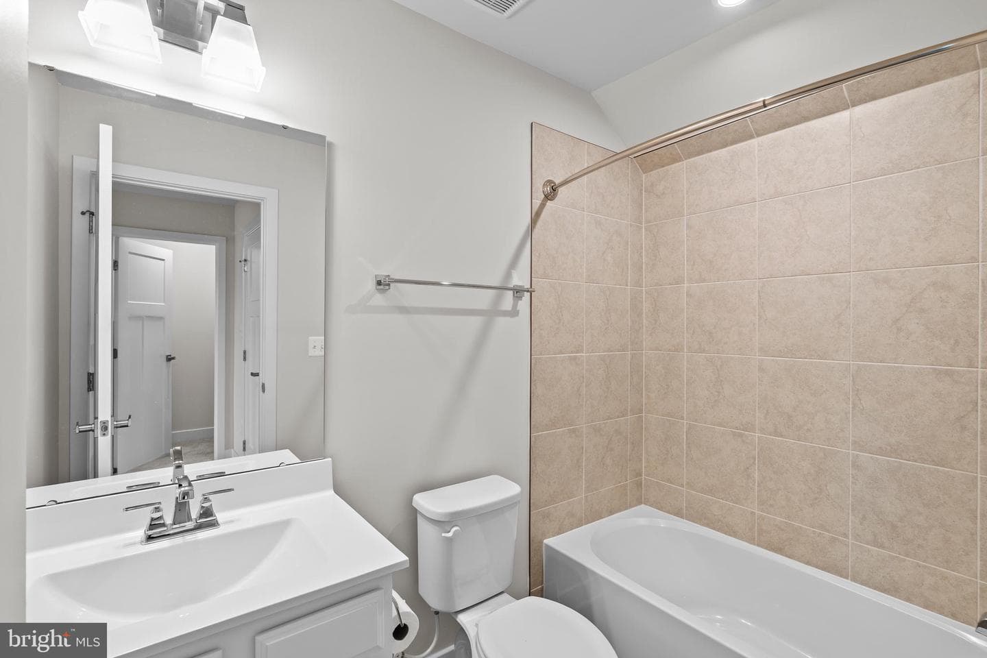 14016 Sunrise Valley Drive photo 27