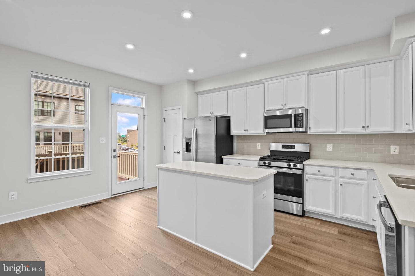 14016 Sunrise Valley Drive photo 8