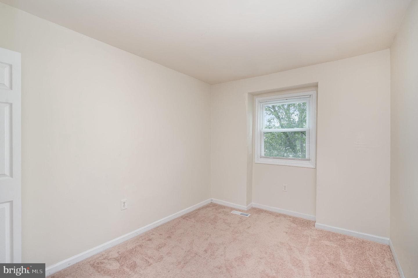 4551 Casablanca Court photo 14