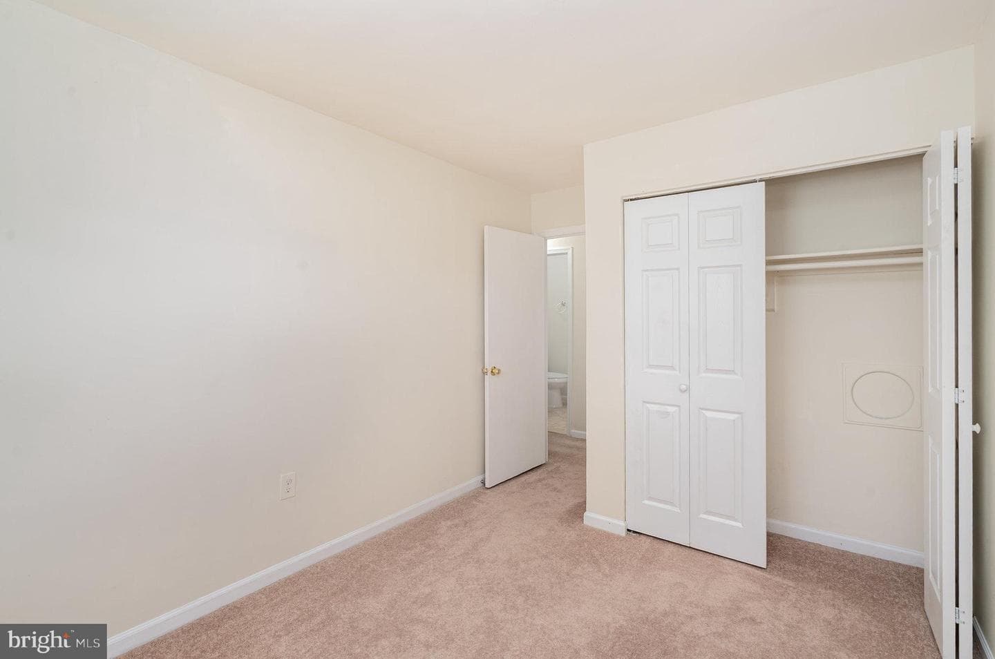 4551 Casablanca Court photo 9