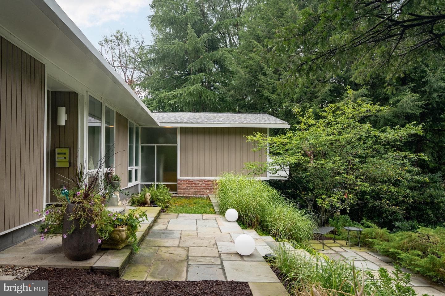 2311 Glasgow Road photo 3