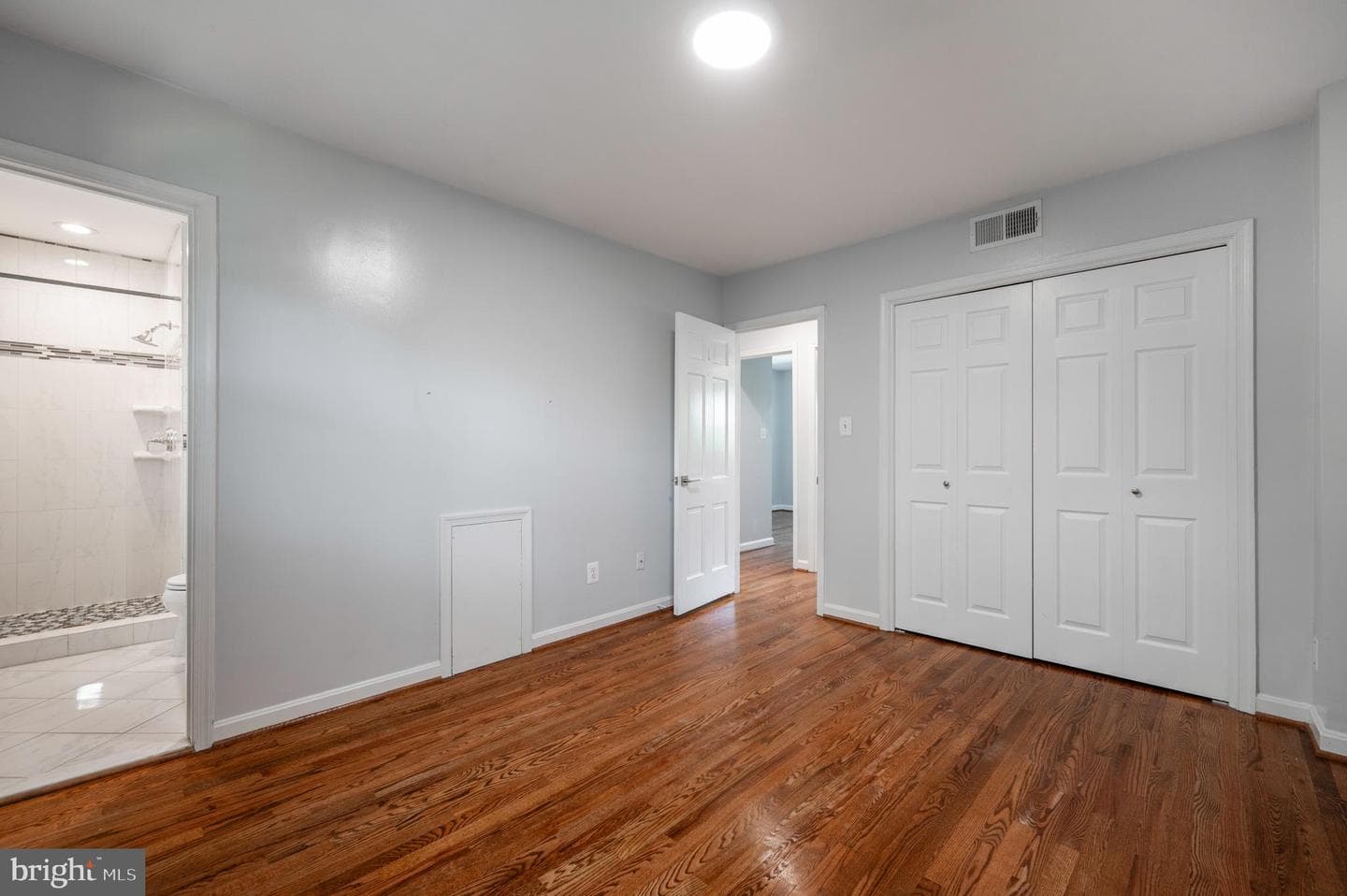 6065 Hardwick Place photo 15