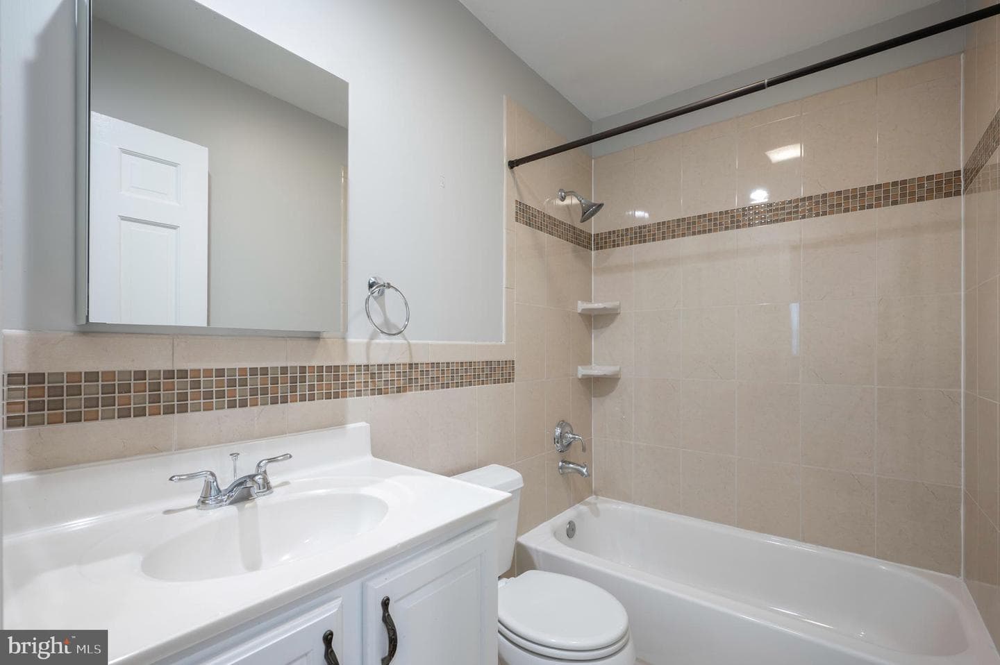 6065 Hardwick Place photo 17