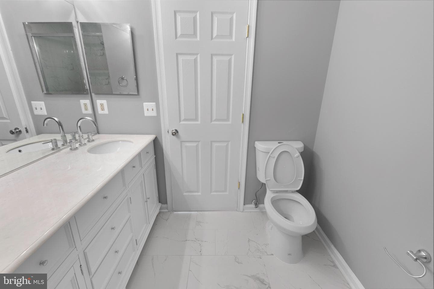2447 Clover Field Circle photo 20