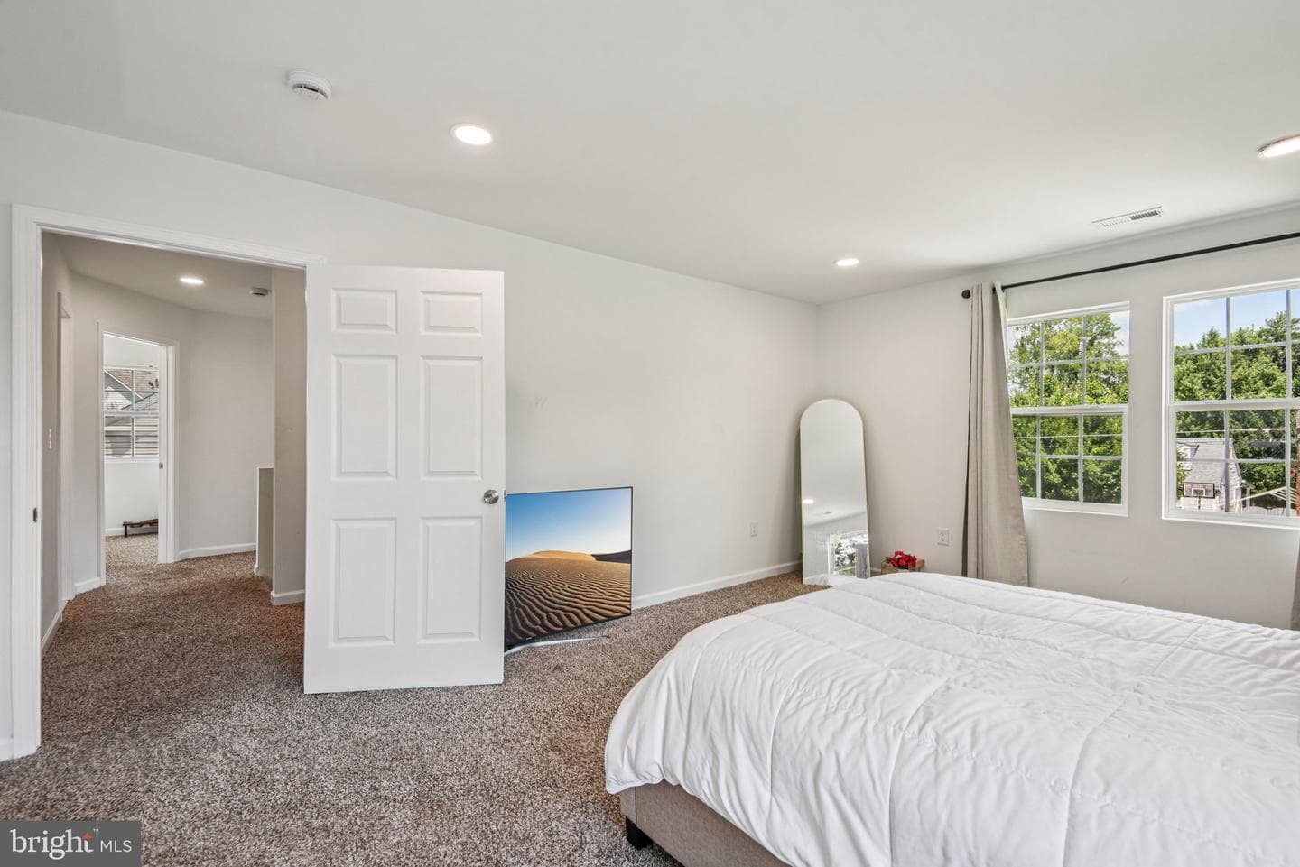 6715 Westcott Road photo 9