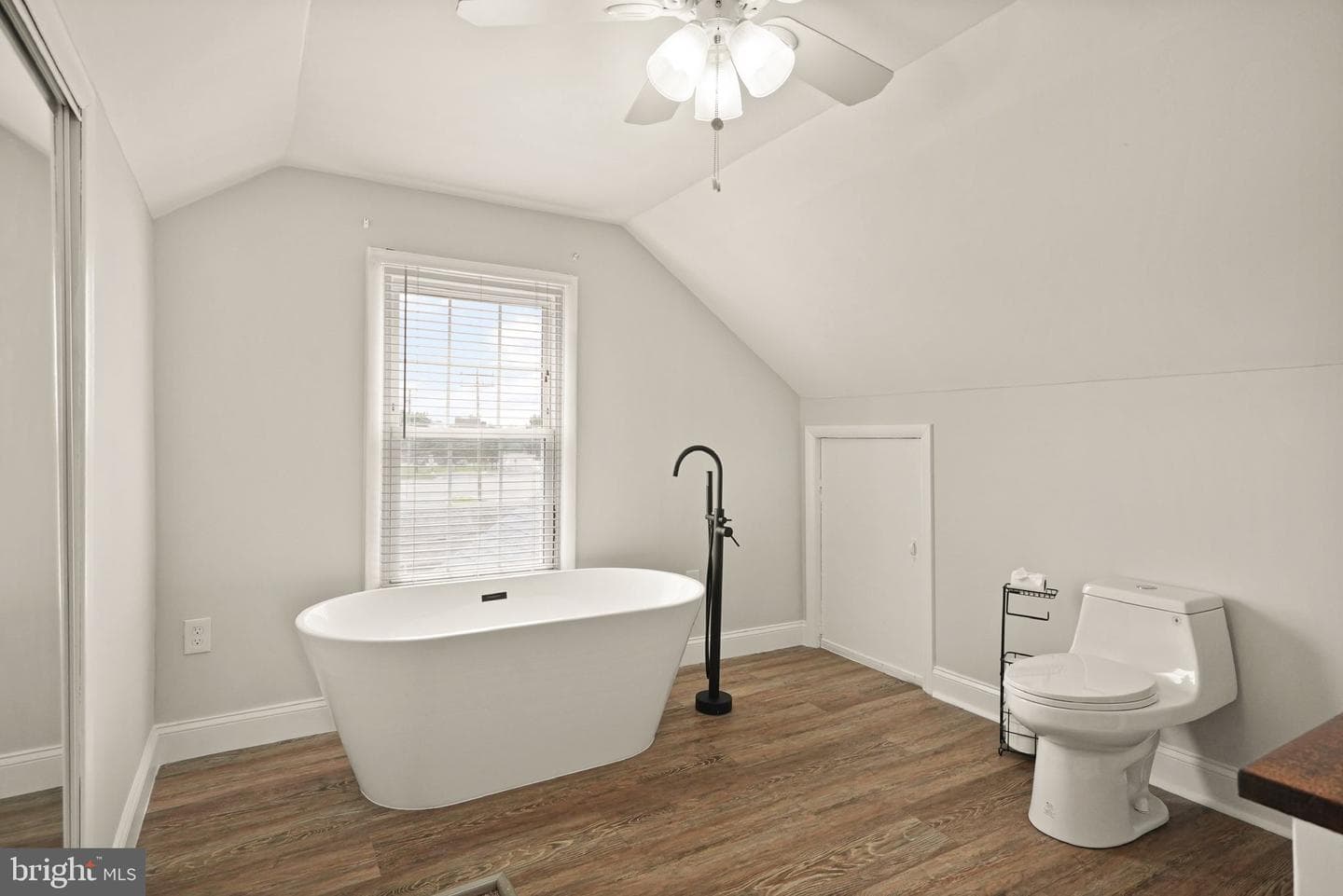 9423 Ox Road photo 36