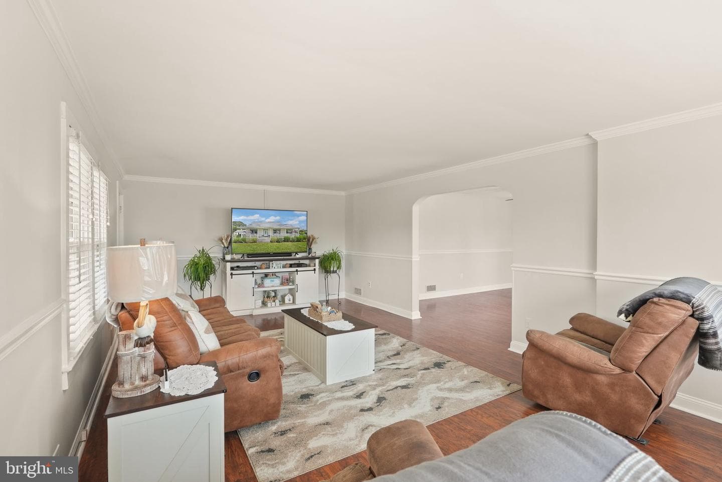 9423 Ox Road photo 9