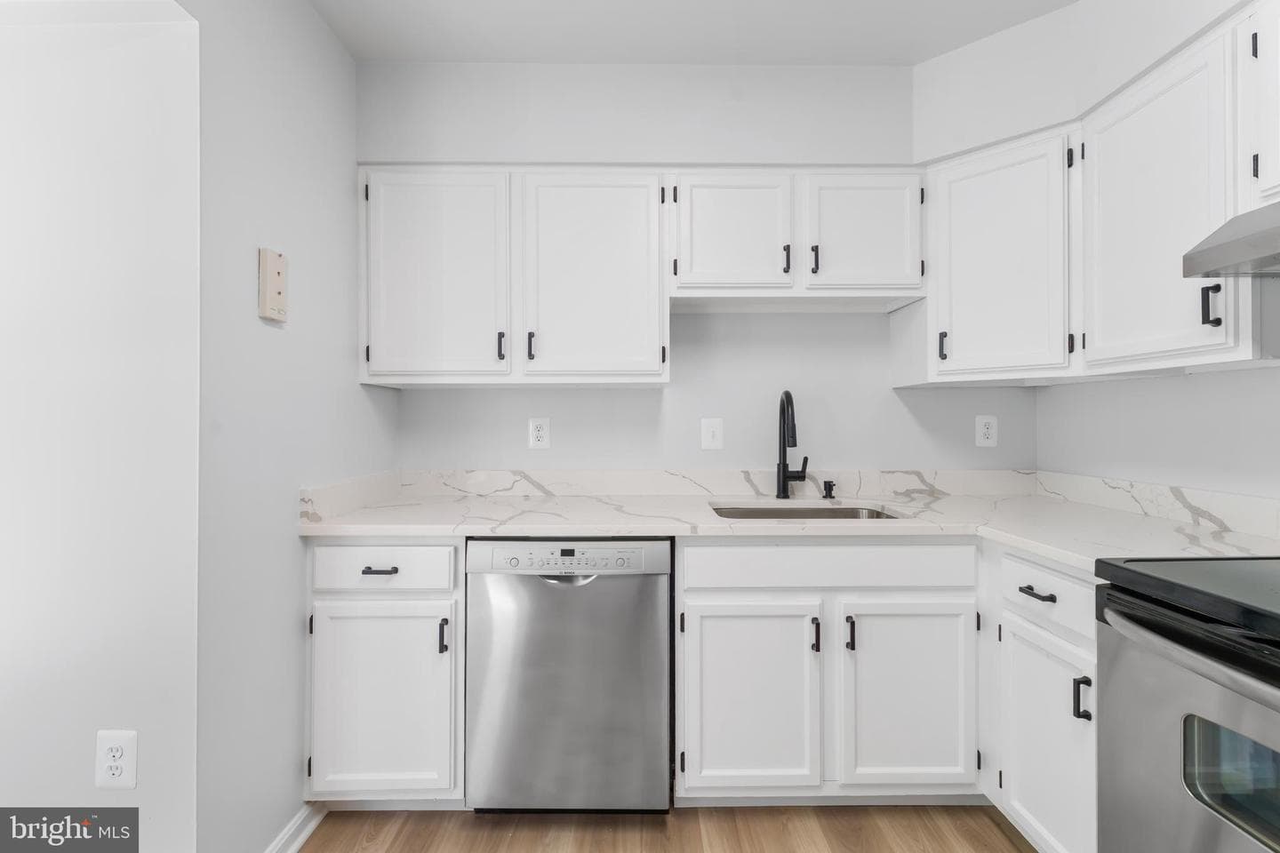 9626 Pierrpont Street photo 4