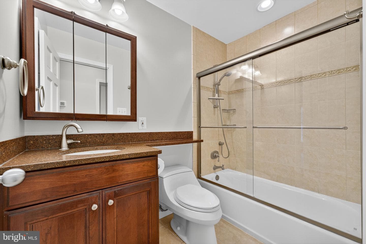7256 Glen Hollow Court #4 photo 25